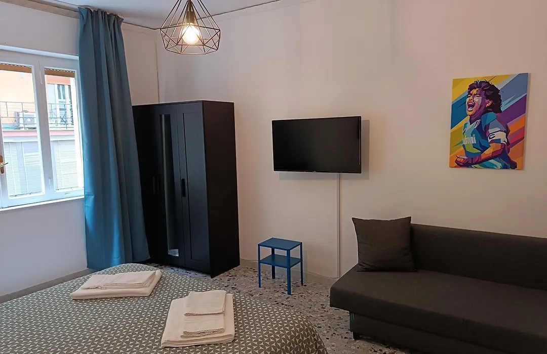 B&B Napoli Fuorigrotta-1